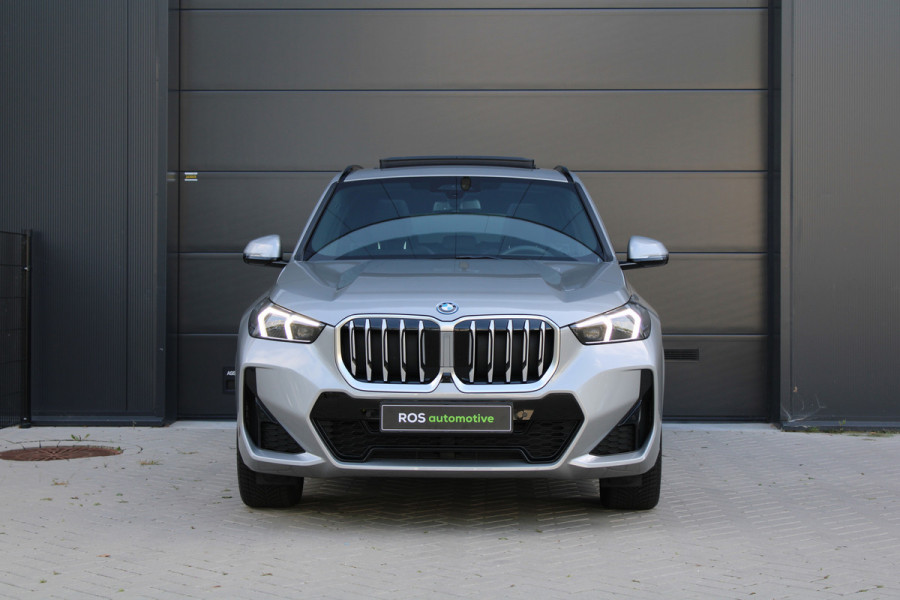 BMW X1 xDrive30e | PANO | M-SPORT | 360 | HUD | KEYLESS | STUURW.VERWARMD | LED | BMW X1 xDrive30e | PANO | M-SPORT | 360 | HUD | KEYLESS | STUURW.VERWARMD | LED |