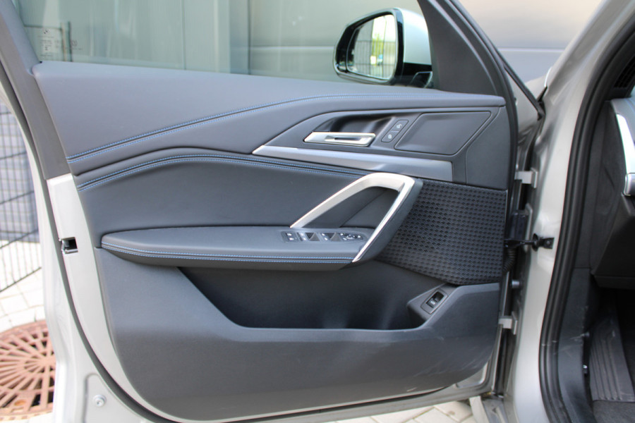 BMW X1 xDrive30e | PANO | M-SPORT | 360 | HUD | KEYLESS | STUURW.VERWARMD | LED | BMW X1 xDrive30e | PANO | M-SPORT | 360 | HUD | KEYLESS | STUURW.VERWARMD | LED |