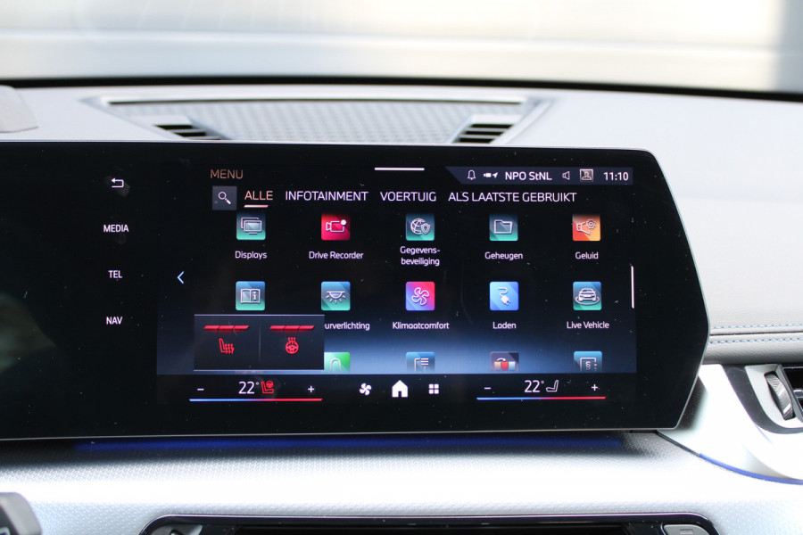 BMW X1 xDrive30e | PANO | M-SPORT | 360 | HUD | KEYLESS | STUURW.VERWARMD | LED | BMW X1 xDrive30e | PANO | M-SPORT | 360 | HUD | KEYLESS | STUURW.VERWARMD | LED |