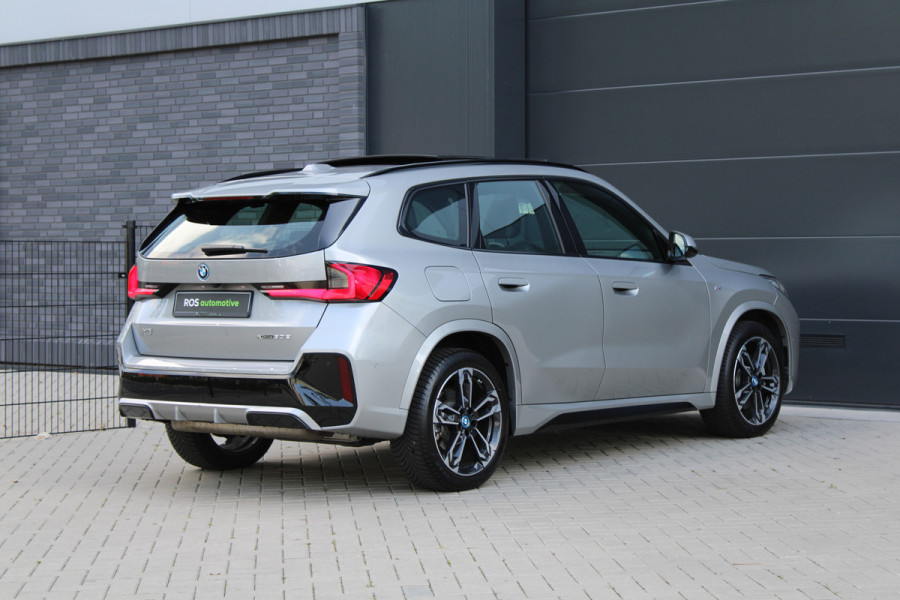 BMW X1 xDrive30e | PANO | M-SPORT | 360 | HUD | KEYLESS | STUURW.VERWARMD | LED | BMW X1 xDrive30e | PANO | M-SPORT | 360 | HUD | KEYLESS | STUURW.VERWARMD | LED |