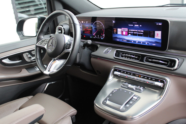 Mercedes-Benz V-Klasse 300d / XXL / 4-matic / DC / AMG / Luchtvering / Elec Stoelen / 360 Cam / Burmester / Vol Opties / NIEUWSTAAT