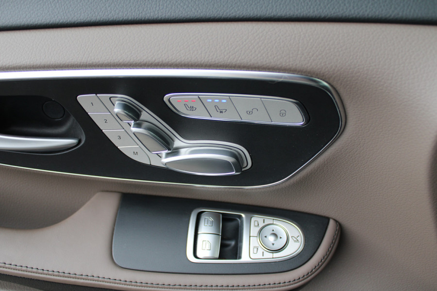 Mercedes-Benz V-Klasse 300d / XXL / 4-matic / DC / AMG / Luchtvering / Elec Stoelen / 360 Cam / Burmester / Vol Opties / NIEUWSTAAT