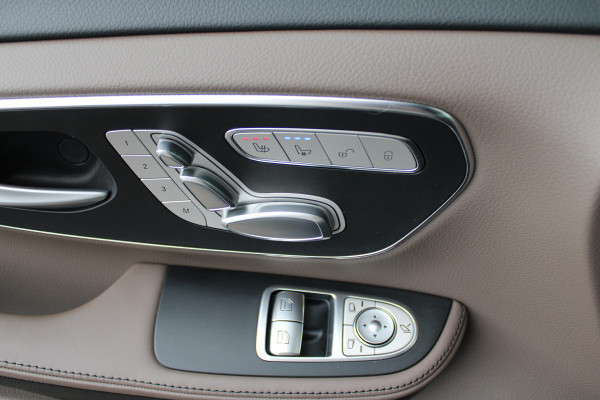 Mercedes-Benz V-Klasse 300d / XXL / 4-matic / DC / AMG / Luchtvering / Elec Stoelen / 360 Cam / Burmester / Vol Opties / NIEUWSTAAT