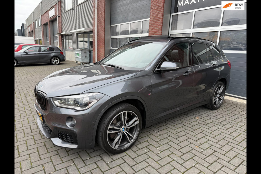 BMW X1 XDrive25i 231PK M-Sport LED Pano Leder Camera HUD H/K BMW X1 XDrive25i 231PK M-Sport LED Pano Leder Camera HUD H/K