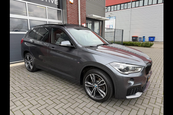 BMW X1 XDrive25i 231PK M-Sport LED Pano Leder Camera HUD H/K BMW X1 XDrive25i 231PK M-Sport LED Pano Leder Camera HUD H/K