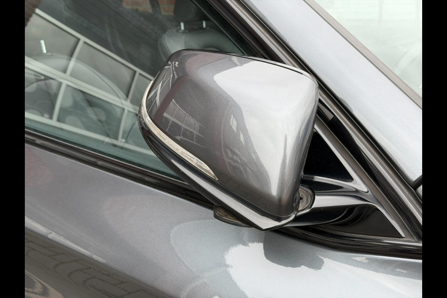 BMW X1 XDrive25i 231PK M-Sport LED Pano Leder Camera HUD H/K BMW X1 XDrive25i 231PK M-Sport LED Pano Leder Camera HUD H/K