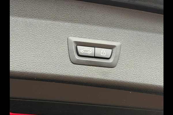 BMW X1 XDrive25i 231PK M-Sport LED Pano Leder Camera HUD H/K BMW X1 XDrive25i 231PK M-Sport LED Pano Leder Camera HUD H/K