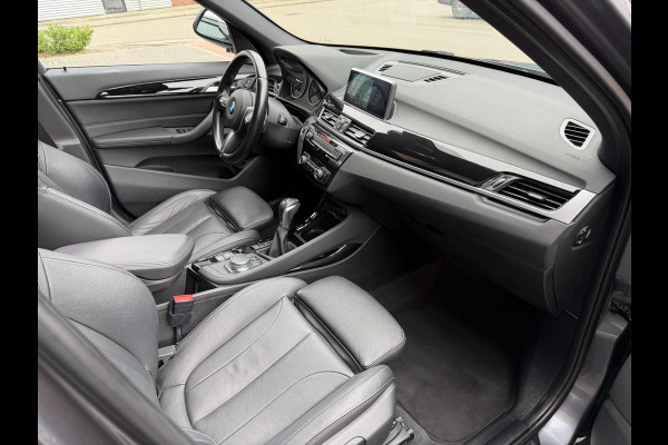 BMW X1 XDrive25i 231PK M-Sport LED Pano Leder Camera HUD H/K BMW X1 XDrive25i 231PK M-Sport LED Pano Leder Camera HUD H/K