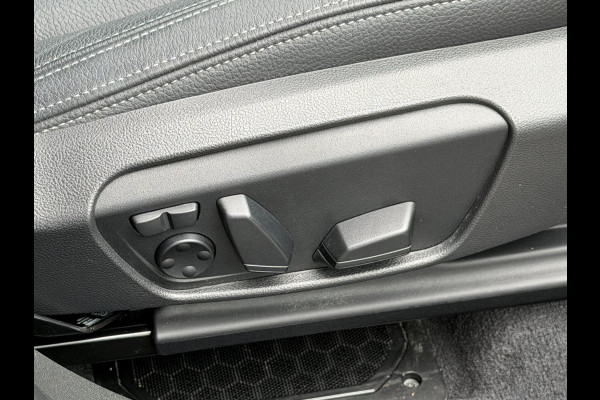 BMW X1 XDrive25i 231PK M-Sport LED Pano Leder Camera HUD H/K BMW X1 XDrive25i 231PK M-Sport LED Pano Leder Camera HUD H/K