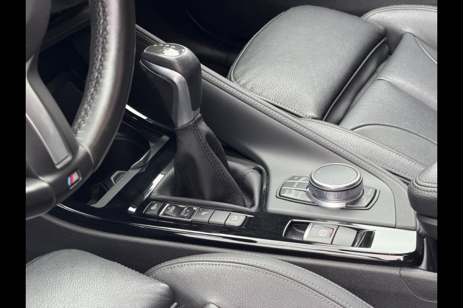 BMW X1 XDrive25i 231PK M-Sport LED Pano Leder Camera HUD H/K BMW X1 XDrive25i 231PK M-Sport LED Pano Leder Camera HUD H/K