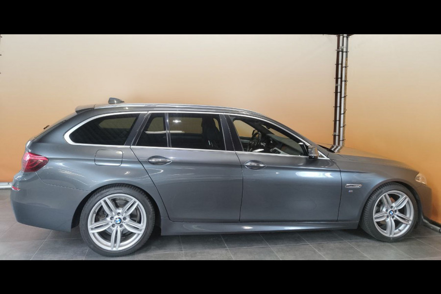 BMW 5 Serie Touring 520d M Sport Edition standkachel | adaptive cruise en led | leer | comfortstoelen BMW 5 Serie Touring 520d M Sport Edition standkachel | adaptive cruise en led | leer | comfortstoelen