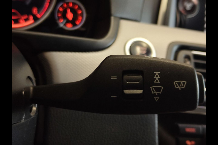 BMW 5 Serie Touring 520d M Sport Edition standkachel | adaptive cruise en led | leer | comfortstoelen BMW 5 Serie Touring 520d M Sport Edition standkachel | adaptive cruise en led | leer | comfortstoelen