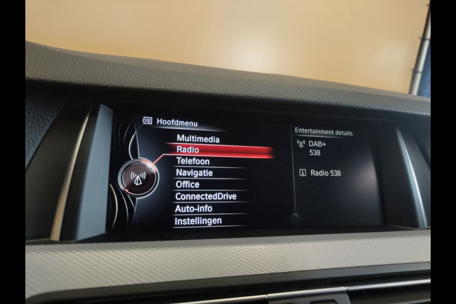BMW 5 Serie Touring 520d M Sport Edition standkachel | adaptive cruise en led | leer | comfortstoelen BMW 5 Serie Touring 520d M Sport Edition standkachel | adaptive cruise en led | leer | comfortstoelen