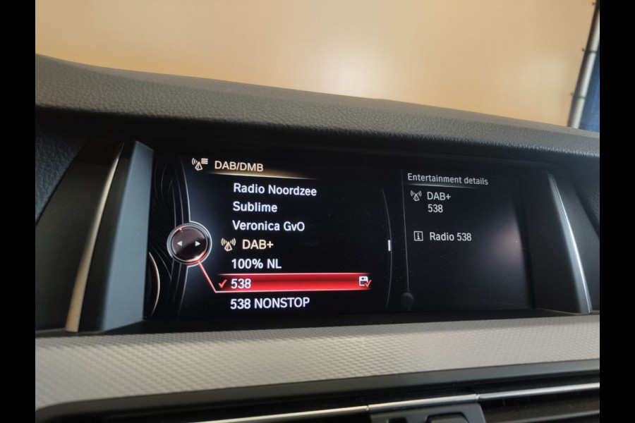 BMW 5 Serie Touring 520d M Sport Edition standkachel | adaptive cruise en led | leer | comfortstoelen BMW 5 Serie Touring 520d M Sport Edition standkachel | adaptive cruise en led | leer | comfortstoelen