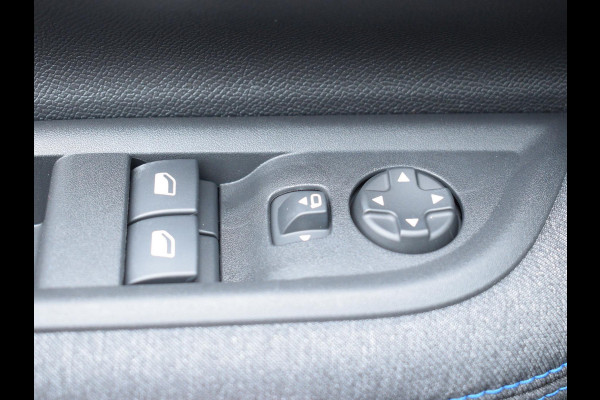 Citroën C3 1.2 Hybrid 110pk Business PARKEERSENSOREN | NAVI & CARPLAY | AIRCO | UIT VOORRAAD LEVERBAAR