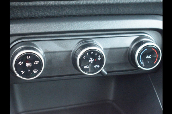 Citroën C3 1.2 Hybrid 110pk Business PARKEERSENSOREN | NAVI & CARPLAY | AIRCO | UIT VOORRAAD LEVERBAAR