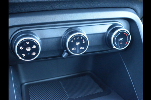 Citroën C3 1.2 Turbo 100pk Plus CARPLAY | PARKEERSENSOREN | AIRCO | UIT VOORRAAD LEVERBAAR