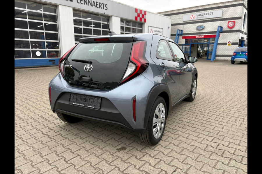 Toyota Aygo X 1.0 VVT-i S-CVT Play Automaat (BOVAG/RIJKLAARPRIJS)
