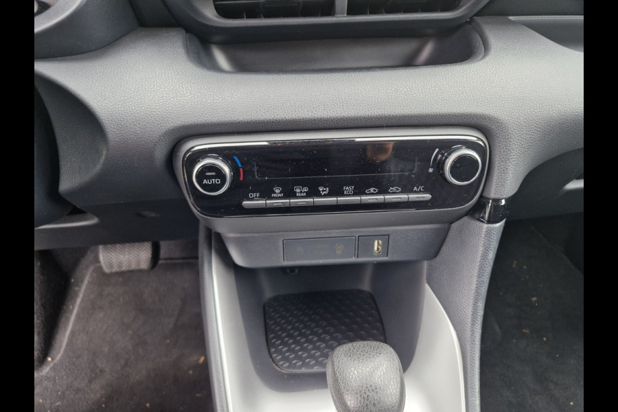 Toyota Yaris Comfort 1.5 Hybrid 115 | LMV | Camera