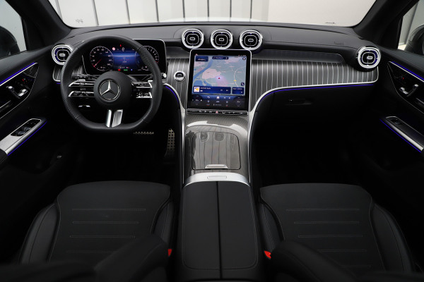 Mercedes-Benz GLC 300e AMG 4-Matic | 313PK | Pano | Sfeerverlichting | Distronic | Memory | Stuurwielverw. | Standkachel | Trekhaak | 2025. Mercedes-Benz GLC 300e AMG 4-Matic | 313PK | Pano | Sfeerverlichting | Distronic | Memory | Stuurwielverw. | Standkachel | Trekhaak | 2025.