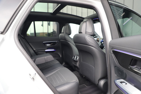 Mercedes-Benz GLC 300e AMG 4-Matic | 313PK | Pano | Sfeerverlichting | Distronic | Memory | Stuurwielverw. | Standkachel | Trekhaak | 2025. Mercedes-Benz GLC 300e AMG 4-Matic | 313PK | Pano | Sfeerverlichting | Distronic | Memory | Stuurwielverw. | Standkachel | Trekhaak | 2025.