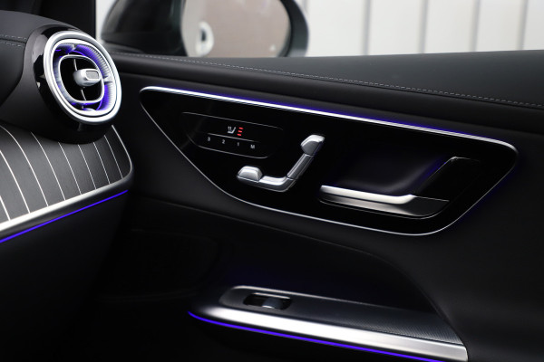 Mercedes-Benz GLC 300e AMG 4-Matic | 313PK | Pano | Sfeerverlichting | Distronic | Memory | Stuurwielverw. | Standkachel | Trekhaak | 2025. Mercedes-Benz GLC 300e AMG 4-Matic | 313PK | Pano | Sfeerverlichting | Distronic | Memory | Stuurwielverw. | Standkachel | Trekhaak | 2025.