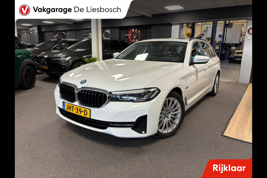 BMW 5 Serie Touring 520e Business Edition Plus / leder /camera / panorama-dak / head-up BMW 5 Serie Touring 520e Business Edition Plus / leder /camera / panorama-dak / head-up