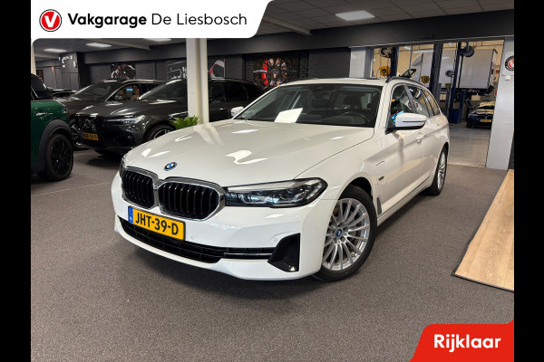 BMW 5 Serie Touring 520e Business Edition Plus / leder /camera / panorama-dak / head-up BMW 5 Serie Touring 520e Business Edition Plus / leder /camera / panorama-dak / head-up