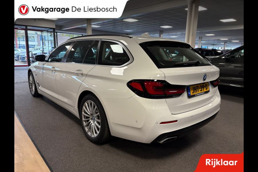 BMW 5 Serie Touring 520e Business Edition Plus / leder /camera / panorama-dak / head-up BMW 5 Serie Touring 520e Business Edition Plus / leder /camera / panorama-dak / head-up