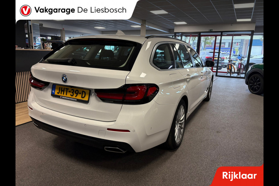 BMW 5 Serie Touring 520e Business Edition Plus / leder /camera / panorama-dak / head-up BMW 5 Serie Touring 520e Business Edition Plus / leder /camera / panorama-dak / head-up