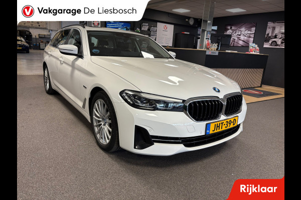 BMW 5 Serie Touring 520e Business Edition Plus / leder /camera / panorama-dak / head-up BMW 5 Serie Touring 520e Business Edition Plus / leder /camera / panorama-dak / head-up