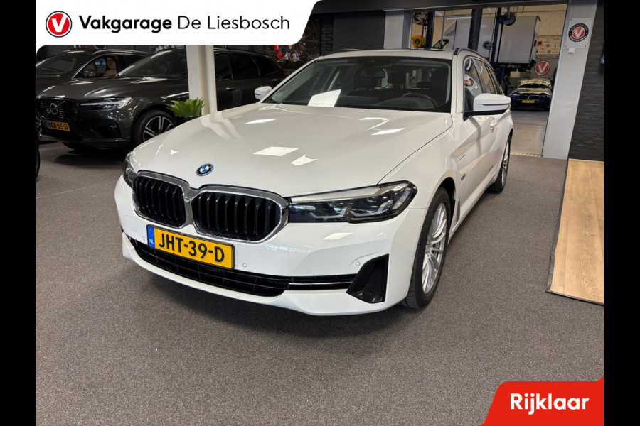 BMW 5 Serie Touring 520e Business Edition Plus / leder /camera / panorama-dak / head-up BMW 5 Serie Touring 520e Business Edition Plus / leder /camera / panorama-dak / head-up