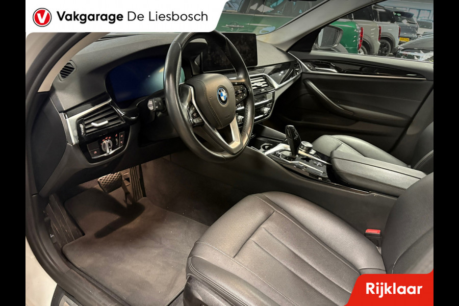 BMW 5 Serie Touring 520e Business Edition Plus / leder /camera / panorama-dak / head-up BMW 5 Serie Touring 520e Business Edition Plus / leder /camera / panorama-dak / head-up