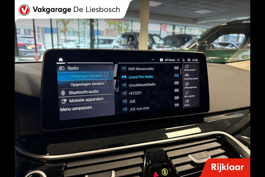 BMW 5 Serie Touring 520e Business Edition Plus / leder /camera / panorama-dak / head-up BMW 5 Serie Touring 520e Business Edition Plus / leder /camera / panorama-dak / head-up