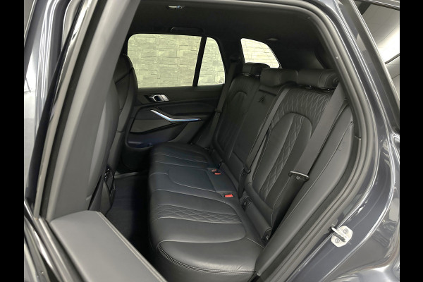 BMW X5 45e M-Stoelen | M-Performance | 360 Camera | ACC | Indiv. Leder | Harman-Kardon | Laser-LED | Keyless-Entry | Stoelventilatie | Head-Up | Memory | 21'' | Sfeerverlichting | Trekhaak | Luchtvering | Rij-Assistent Pro | Carplay | Black-Optic | Draadloos Laden. BMW X5 45e M-Stoelen | M-Performance | 360 Camera | ACC | Indiv. Leder | Harman-Kardon | Laser-LED | Keyless-Entry | Stoelventilatie | Head-Up | Memory | 21'' | Sfeerverlichting | Trekhaak | Luchtvering | Rij-Assistent Pro | Carplay | Black-Optic | Draadloos Laden.