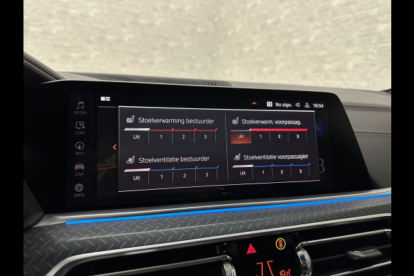 BMW X5 45e M-Stoelen | M-Performance | 360 Camera | ACC | Indiv. Leder | Harman-Kardon | Laser-LED | Keyless-Entry | Stoelventilatie | Head-Up | Memory | 21'' | Sfeerverlichting | Trekhaak | Luchtvering | Rij-Assistent Pro | Carplay | Black-Optic | Draadloos Laden. BMW X5 45e M-Stoelen | M-Performance | 360 Camera | ACC | Indiv. Leder | Harman-Kardon | Laser-LED | Keyless-Entry | Stoelventilatie | Head-Up | Memory | 21'' | Sfeerverlichting | Trekhaak | Luchtvering | Rij-Assistent Pro | Carplay | Black-Optic | Draadloos Laden.