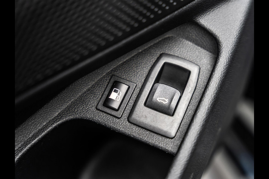 BMW 3 Serie Touring 330e |M-Pakket|Facelift|Ambient|Elek. Stoelen|Dodehoek| BMW 3 Serie Touring 330e |M-Pakket|Facelift|Ambient|Elek. Stoelen|Dodehoek|