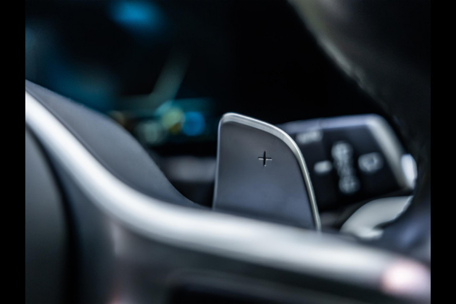 BMW 3 Serie Touring 330e |M-Pakket|Facelift|Ambient|Elek. Stoelen|Dodehoek| BMW 3 Serie Touring 330e |M-Pakket|Facelift|Ambient|Elek. Stoelen|Dodehoek|