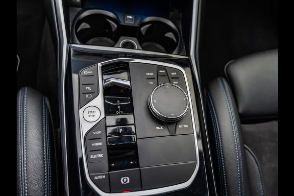 BMW 3 Serie Touring 330e |M-Pakket|Facelift|Ambient|Elek. Stoelen|Dodehoek| BMW 3 Serie Touring 330e |M-Pakket|Facelift|Ambient|Elek. Stoelen|Dodehoek|