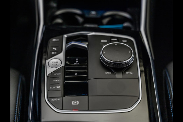 BMW 3 Serie Touring 330e |M-Pakket|Facelift|Ambient|Elek. Stoelen|Dodehoek| BMW 3 Serie Touring 330e |M-Pakket|Facelift|Ambient|Elek. Stoelen|Dodehoek|