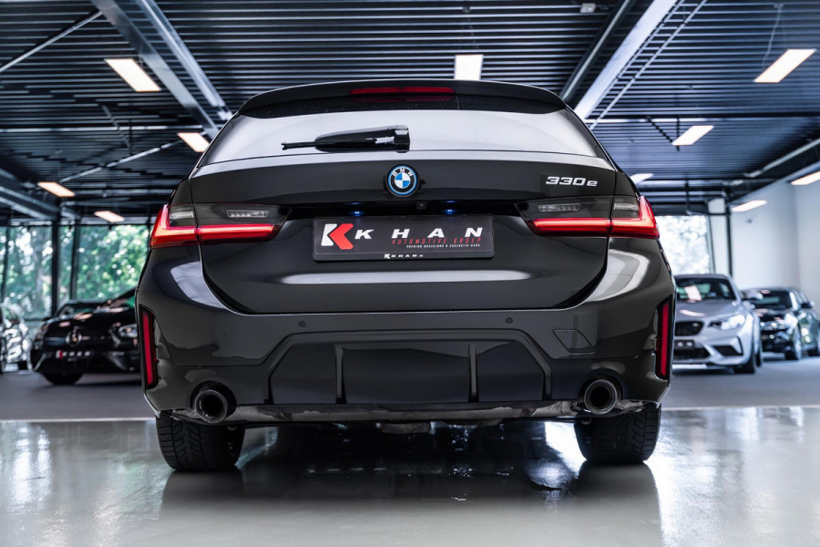 BMW 3 Serie Touring 330e |M-Pakket|Facelift|Ambient|Elek. Stoelen|Dodehoek| BMW 3 Serie Touring 330e |M-Pakket|Facelift|Ambient|Elek. Stoelen|Dodehoek|