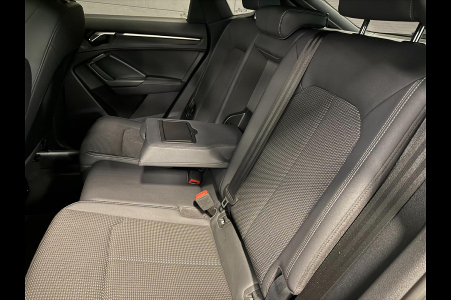 Audi Q3 Sportback 45 TFSI e 2X S-LINE BLACK-LINE 19'' V-COCKPIT/NAVI/DAB/LED/ECC/PDC/CRUISE/KEYLESS/// Audi Q3 Sportback 45 TFSI e 2X S-LINE BLACK-LINE 19'' V-COCKPIT/NAVI/DAB/LED/ECC/PDC/CRUISE/KEYLESS///