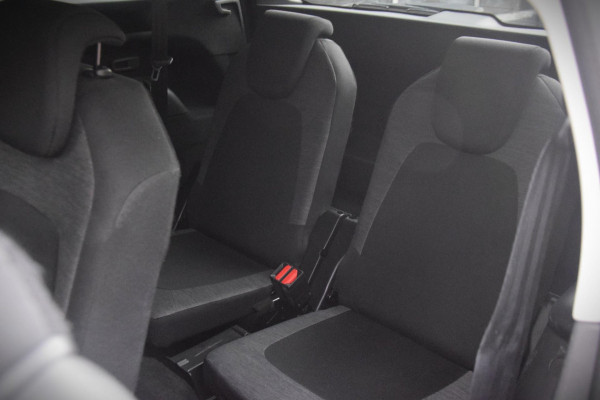 Citroën Grand C4 Spacetourer 1.2 PureTech Business 7P/VERWARMDE VOORSTOELEN/APPLE CARPLAY Citroën Grand C4 Spacetourer 1.2 PureTech Business 7P/VERWARMDE VOORSTOELEN/APPLE CARPLAY