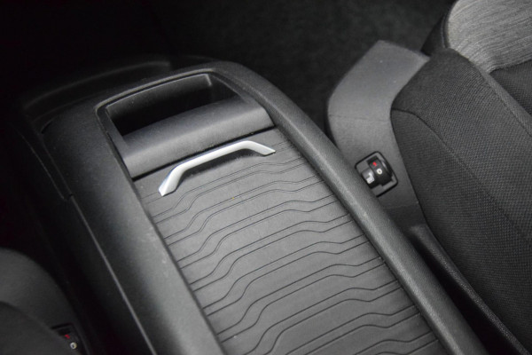 Citroën Grand C4 Spacetourer 1.2 PureTech Business 7P/VERWARMDE VOORSTOELEN/APPLE CARPLAY Citroën Grand C4 Spacetourer 1.2 PureTech Business 7P/VERWARMDE VOORSTOELEN/APPLE CARPLAY