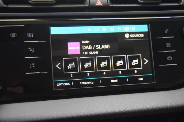 Citroën Grand C4 Spacetourer 1.2 PureTech Business 7P/VERWARMDE VOORSTOELEN/APPLE CARPLAY Citroën Grand C4 Spacetourer 1.2 PureTech Business 7P/VERWARMDE VOORSTOELEN/APPLE CARPLAY