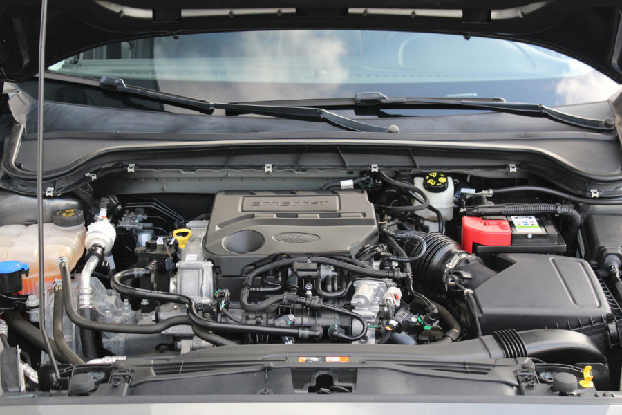 Ford FOCUS Wagon 1.0-125pk EcoBoost Titanium Business. Uiterst nette, comfortabele en ruime stationcar. Stoel-, stuur- en voorraamverw., Trekhaak, B&O soundsyst, lane assist, adaptieve cruise cntrl, camera a, LM wln, navigatie, telefoonvoorb. etc Ford FOCUS Wagon 1.0-125pk EcoBoost Titanium Business. Uiterst nette, comfortabele en ruime stationcar. Stoel-, stuur- en voorraamverw., Trekhaak, B&O soundsyst, lane assist, adaptieve cruise cntrl, camera a, LM wln, navigatie, telefoonvoorb. etc