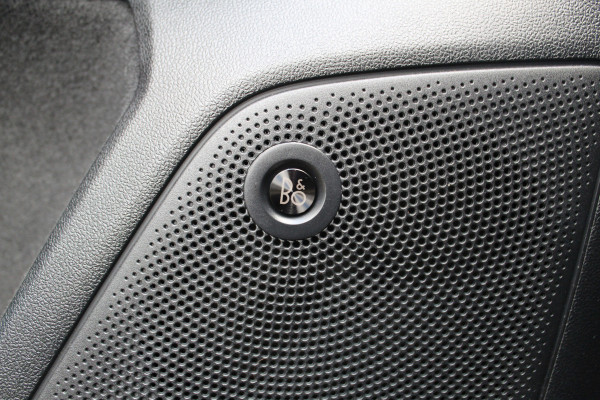 Ford FOCUS Wagon 1.0-125pk EcoBoost Titanium Business. Uiterst nette, comfortabele en ruime stationcar. Stoel-, stuur- en voorraamverw., Trekhaak, B&O soundsyst, lane assist, adaptieve cruise cntrl, camera a, LM wln, navigatie, telefoonvoorb. etc Ford FOCUS Wagon 1.0-125pk EcoBoost Titanium Business. Uiterst nette, comfortabele en ruime stationcar. Stoel-, stuur- en voorraamverw., Trekhaak, B&O soundsyst, lane assist, adaptieve cruise cntrl, camera a, LM wln, navigatie, telefoonvoorb. etc