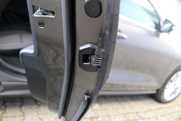 Ford FOCUS Wagon 1.0-125pk EcoBoost Titanium Business. Uiterst nette, comfortabele en ruime stationcar. Stoel-, stuur- en voorraamverw., Trekhaak, B&O soundsyst, lane assist, adaptieve cruise cntrl, camera a, LM wln, navigatie, telefoonvoorb. etc Ford FOCUS Wagon 1.0-125pk EcoBoost Titanium Business. Uiterst nette, comfortabele en ruime stationcar. Stoel-, stuur- en voorraamverw., Trekhaak, B&O soundsyst, lane assist, adaptieve cruise cntrl, camera a, LM wln, navigatie, telefoonvoorb. etc