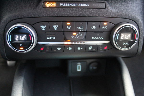 Ford FOCUS Wagon 1.0-125pk EcoBoost Titanium Business. Uiterst nette, comfortabele en ruime stationcar. Stoel-, stuur- en voorraamverw., Trekhaak, B&O soundsyst, lane assist, adaptieve cruise cntrl, camera a, LM wln, navigatie, telefoonvoorb. etc Ford FOCUS Wagon 1.0-125pk EcoBoost Titanium Business. Uiterst nette, comfortabele en ruime stationcar. Stoel-, stuur- en voorraamverw., Trekhaak, B&O soundsyst, lane assist, adaptieve cruise cntrl, camera a, LM wln, navigatie, telefoonvoorb. etc