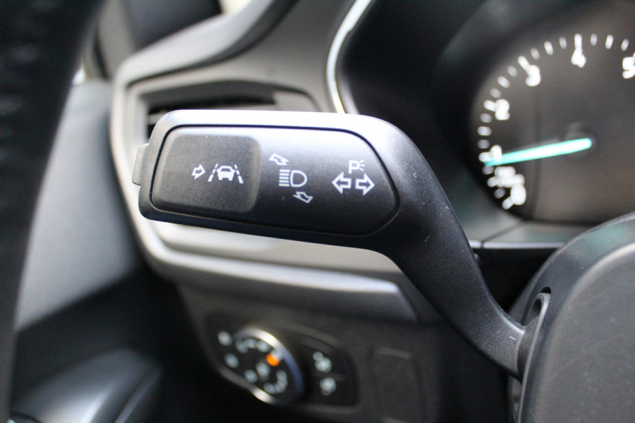 Ford FOCUS Wagon 1.0-125pk EcoBoost Titanium Business. Uiterst nette, comfortabele en ruime stationcar. Stoel-, stuur- en voorraamverw., Trekhaak, B&O soundsyst, lane assist, adaptieve cruise cntrl, camera a, LM wln, navigatie, telefoonvoorb. etc Ford FOCUS Wagon 1.0-125pk EcoBoost Titanium Business. Uiterst nette, comfortabele en ruime stationcar. Stoel-, stuur- en voorraamverw., Trekhaak, B&O soundsyst, lane assist, adaptieve cruise cntrl, camera a, LM wln, navigatie, telefoonvoorb. etc